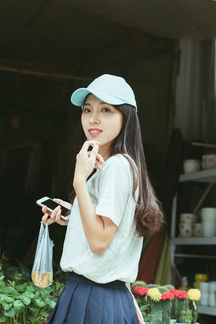 黑丝美女被爱抚到泪眼汪汪
