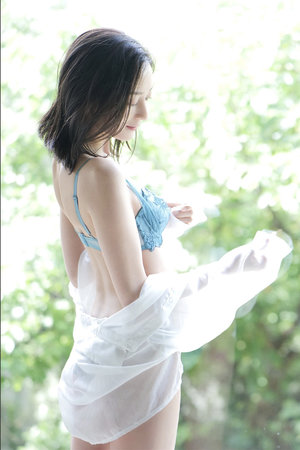 某学校女厕撒尿实拍